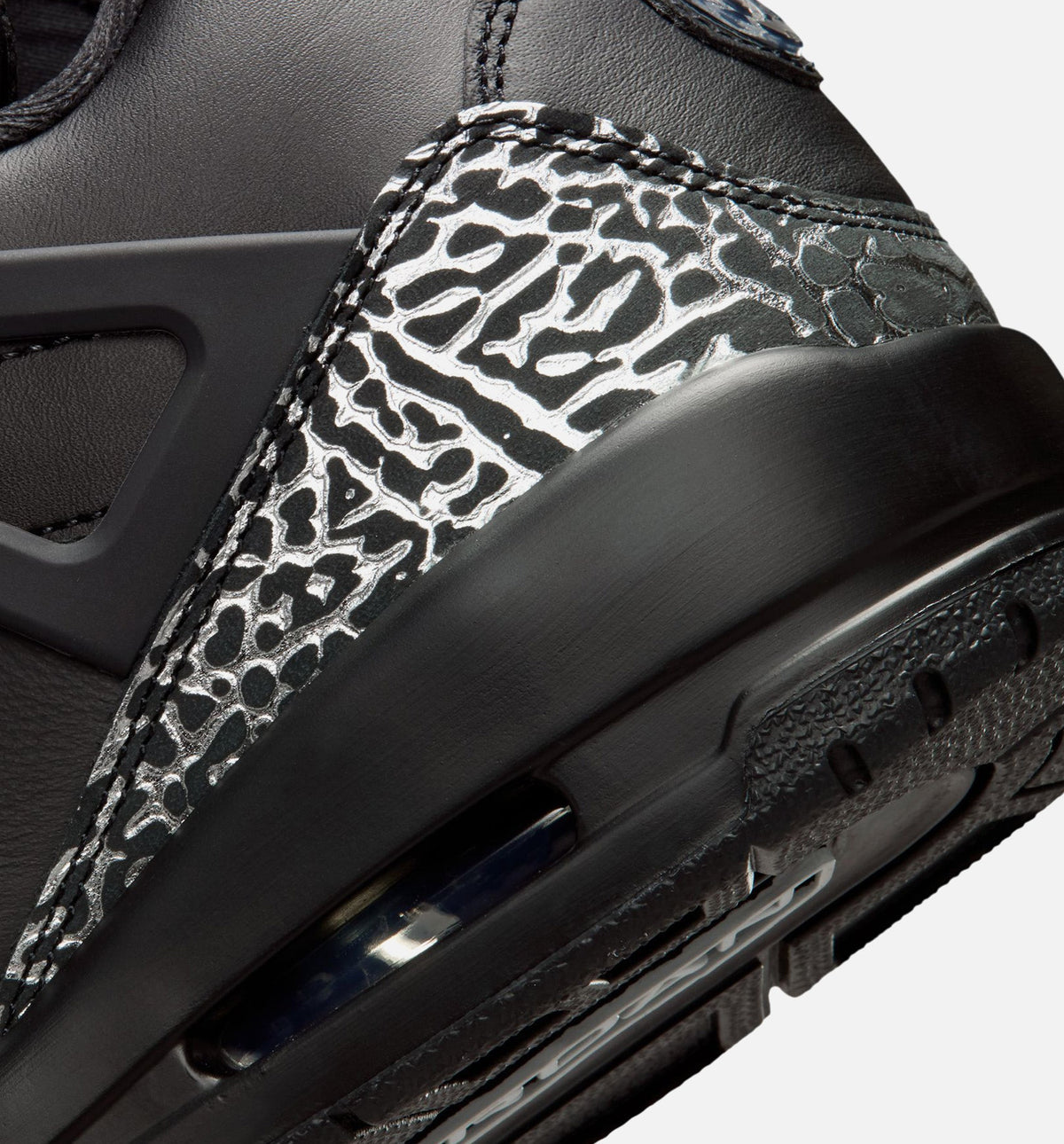 Spizike Low Black Metallic Silver | Men's Basketball Shoe | Black/Black/Metallic Silver