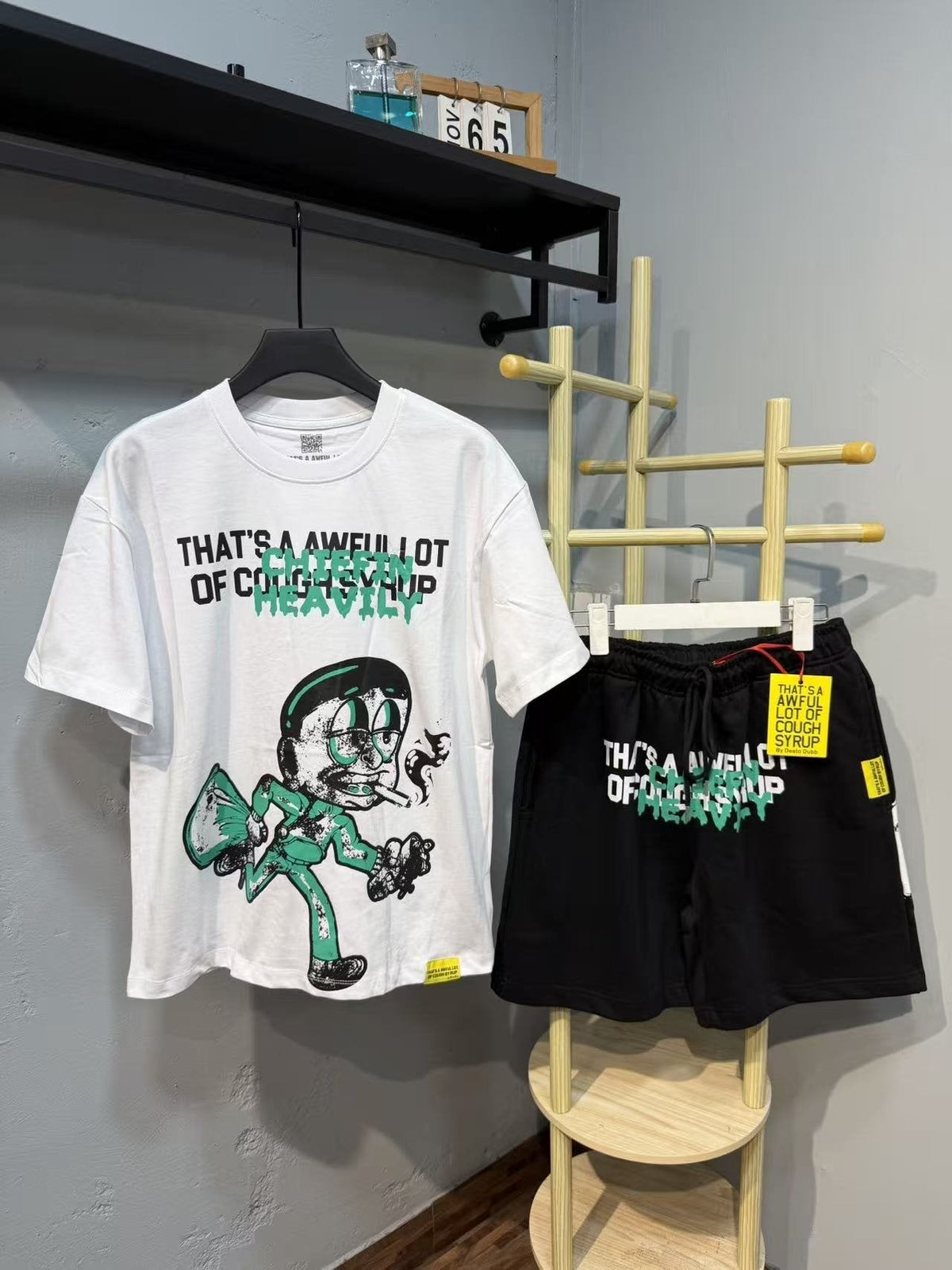THAT'S A AWFUL LOT OF COUGH SYRUP Cartoon Short-Sleeve Set