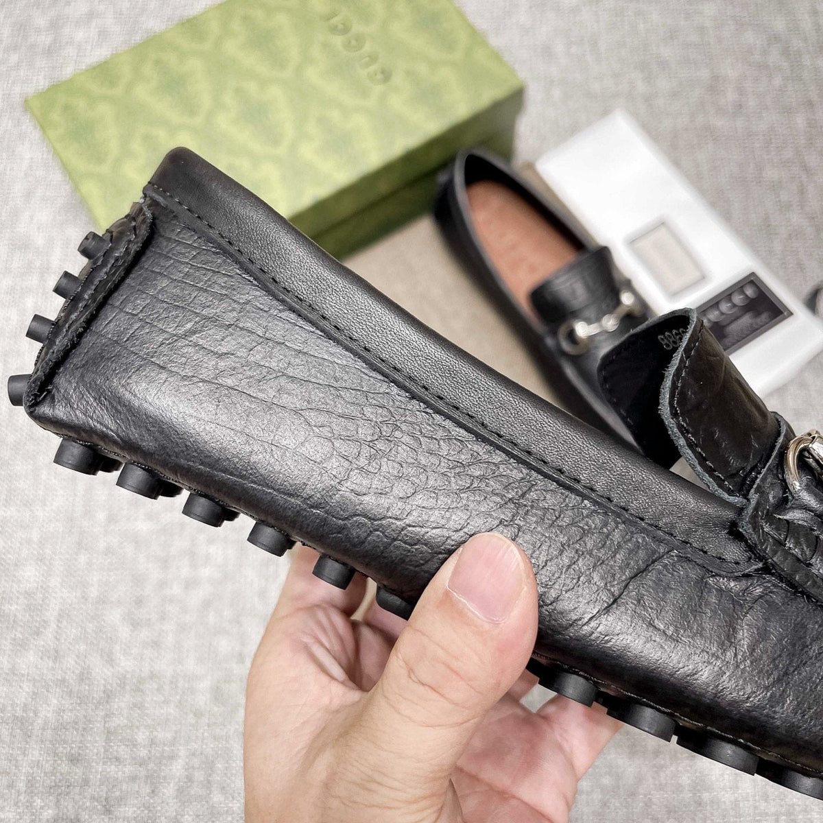 Gucci Men's Black Textured Loafers - Moc-Toe Stitching