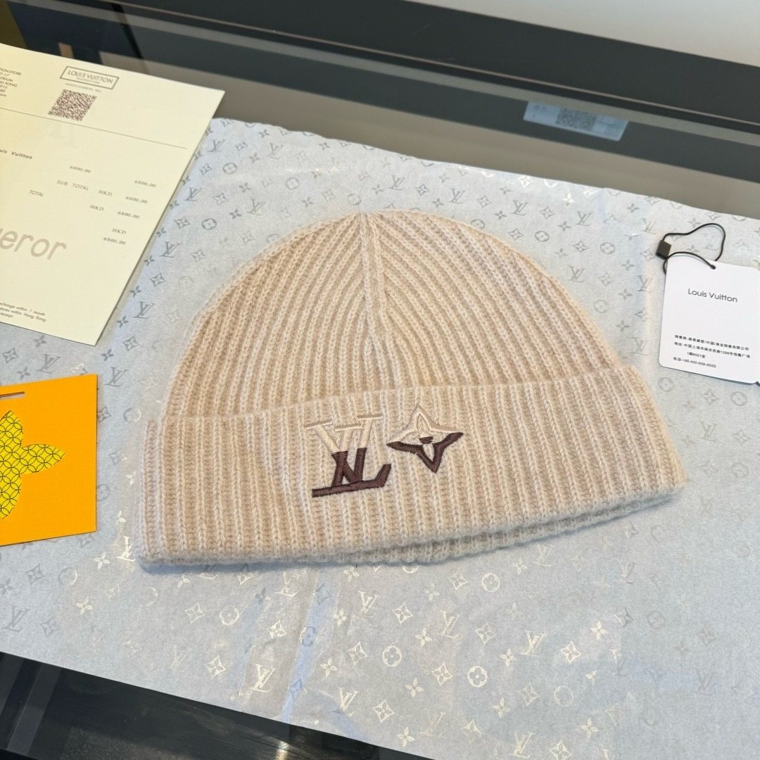 Louis Vuitton Cream Beige Beanie & Scarf Set