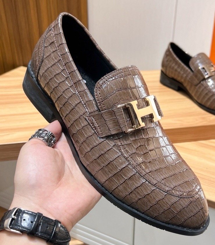 Hermès Brown Textured Loafers