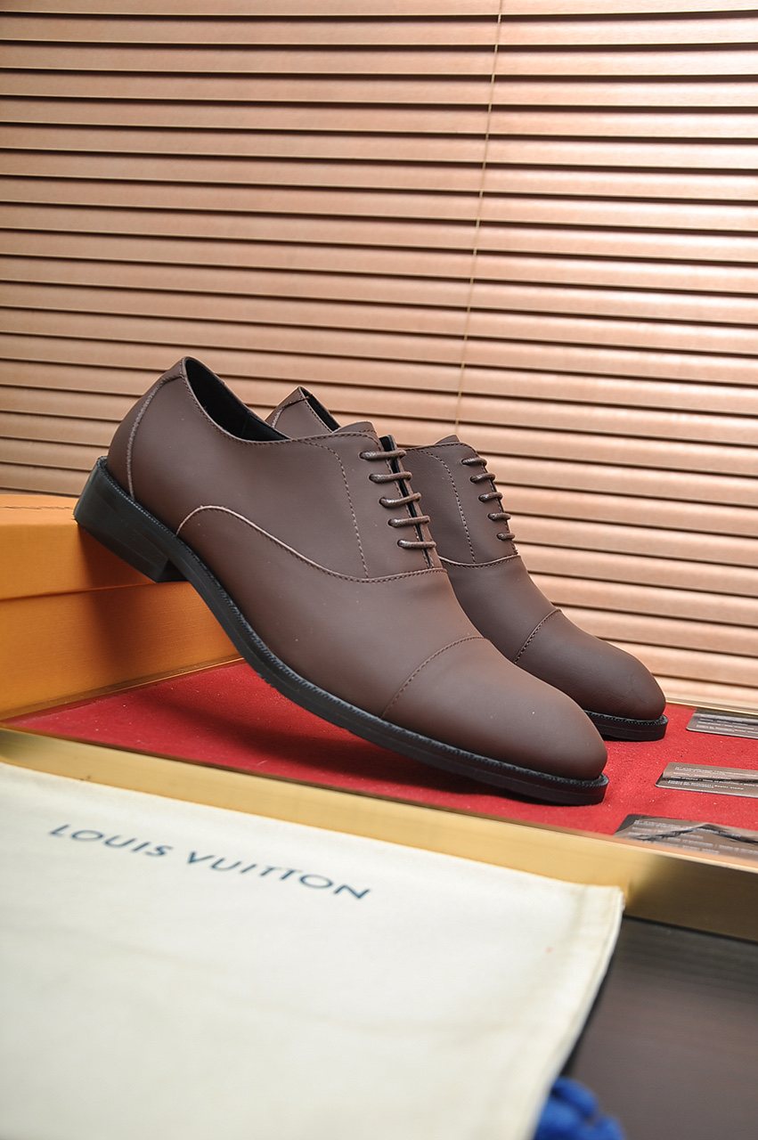 Louis Vuitton Cap-Toe Lace-Up Dress Shoes