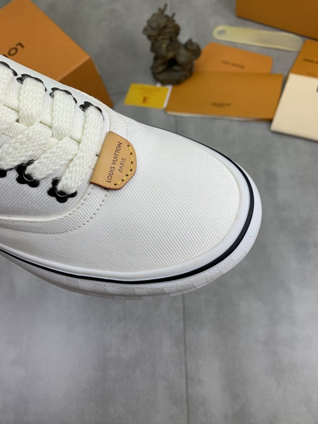 Louis Vuitton Run 2.0 Low-Top Sneakers